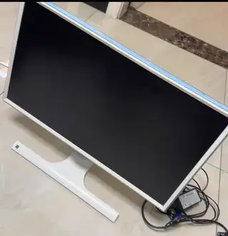 三星24寸显示器，正常使用
