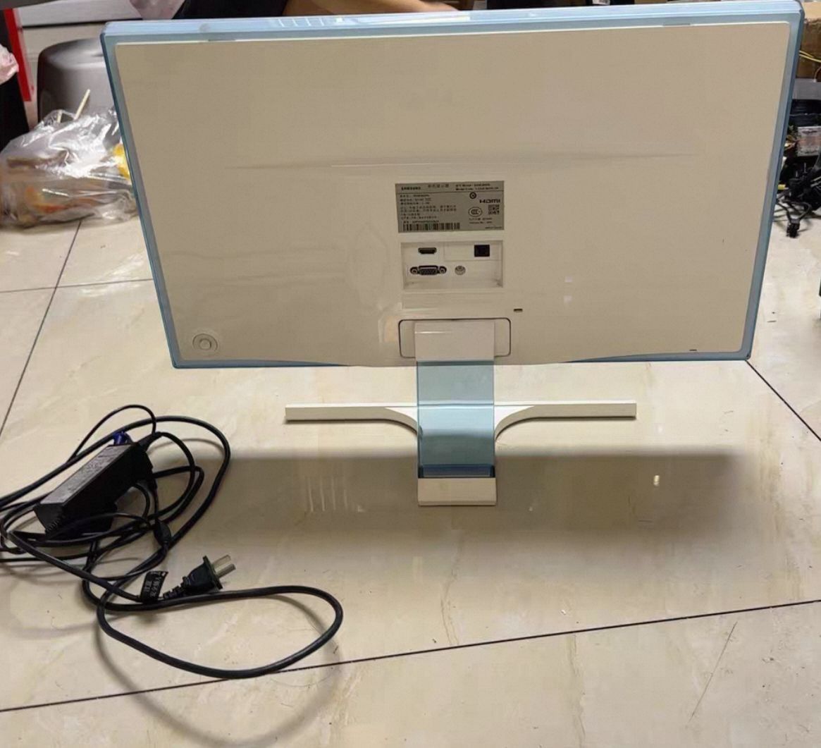 三星24寸显示器，正常使用