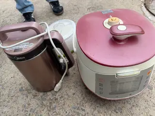 苏泊尔电压力锅，九阳豆浆机，打包50块，功能完好