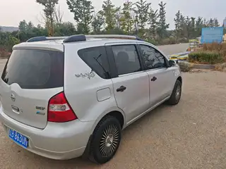 新到13年早产日产骊威，本地两手车，车况好，没有事故，外表内饰新，发动机变速底盘完美，开着特别好，手