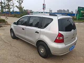 新到13年早产日产骊威，本地两手车，车况好，没有事故，外表内饰新，发动机变速底盘完美，开着特别好，手